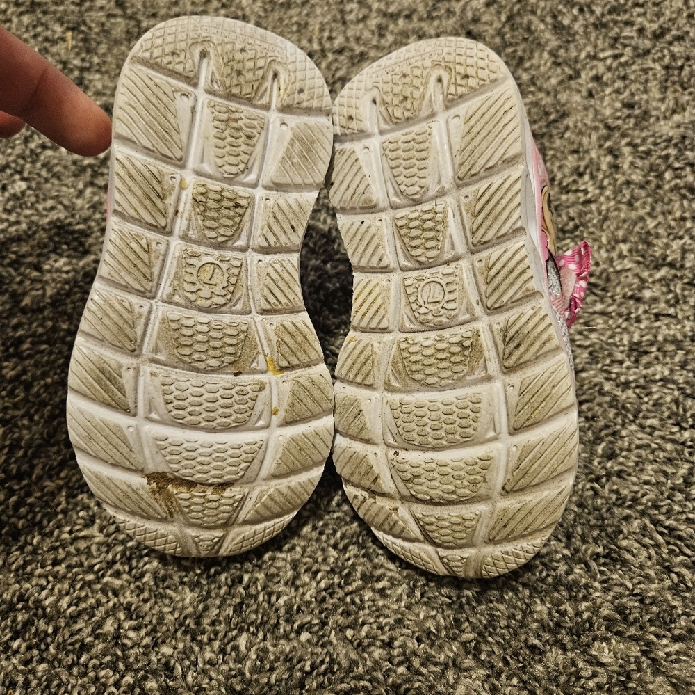 Minnie Mouse Toddler Sneakers - Picture 5 of 5